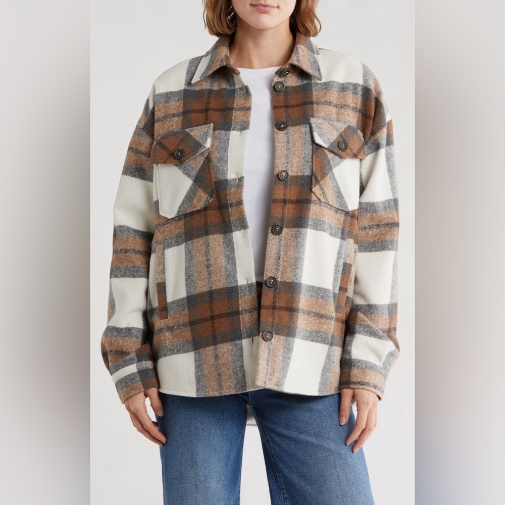 Plaid Shacket
Thread & Supply In: Brown/Grey